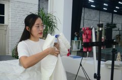 服務(wù)“夜”態(tài)，創(chuàng)造商機！英儂魏經(jīng)理如是說